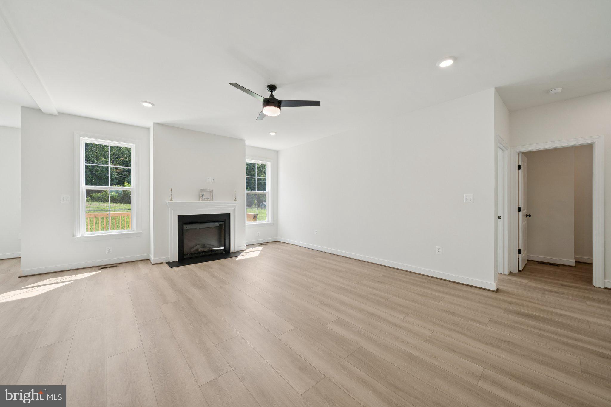 ELK CREEK LANDING - Residential