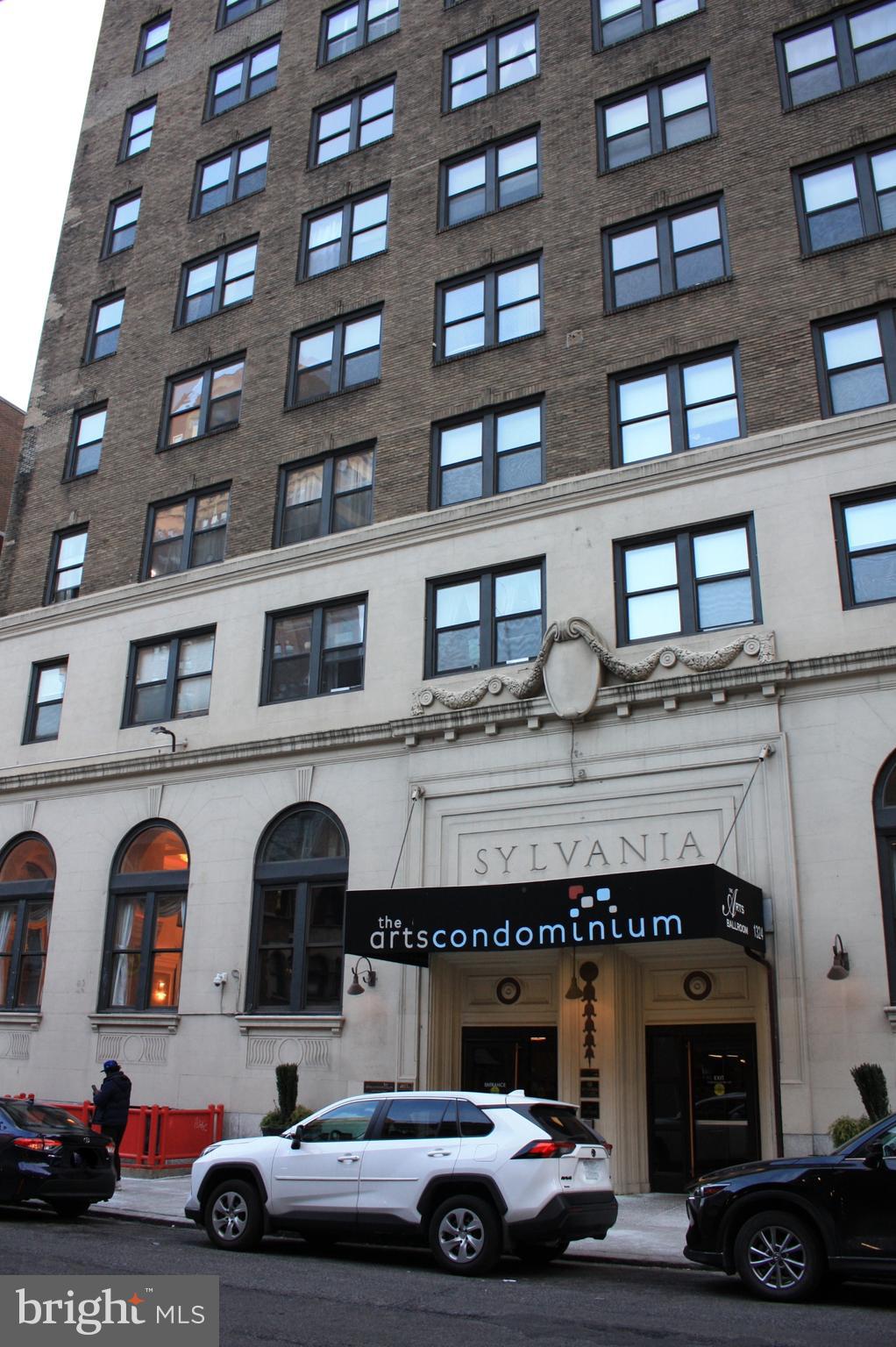 AVENUE OF THE ARTS - Residential