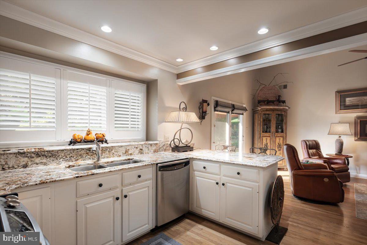 STONELEIGH - Residential