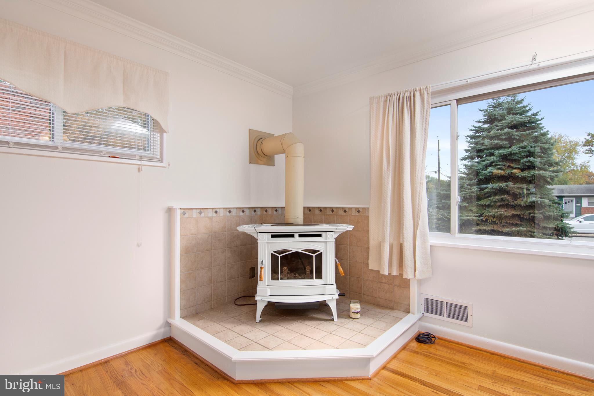 PINE GROVE HOMES - Residential Lease