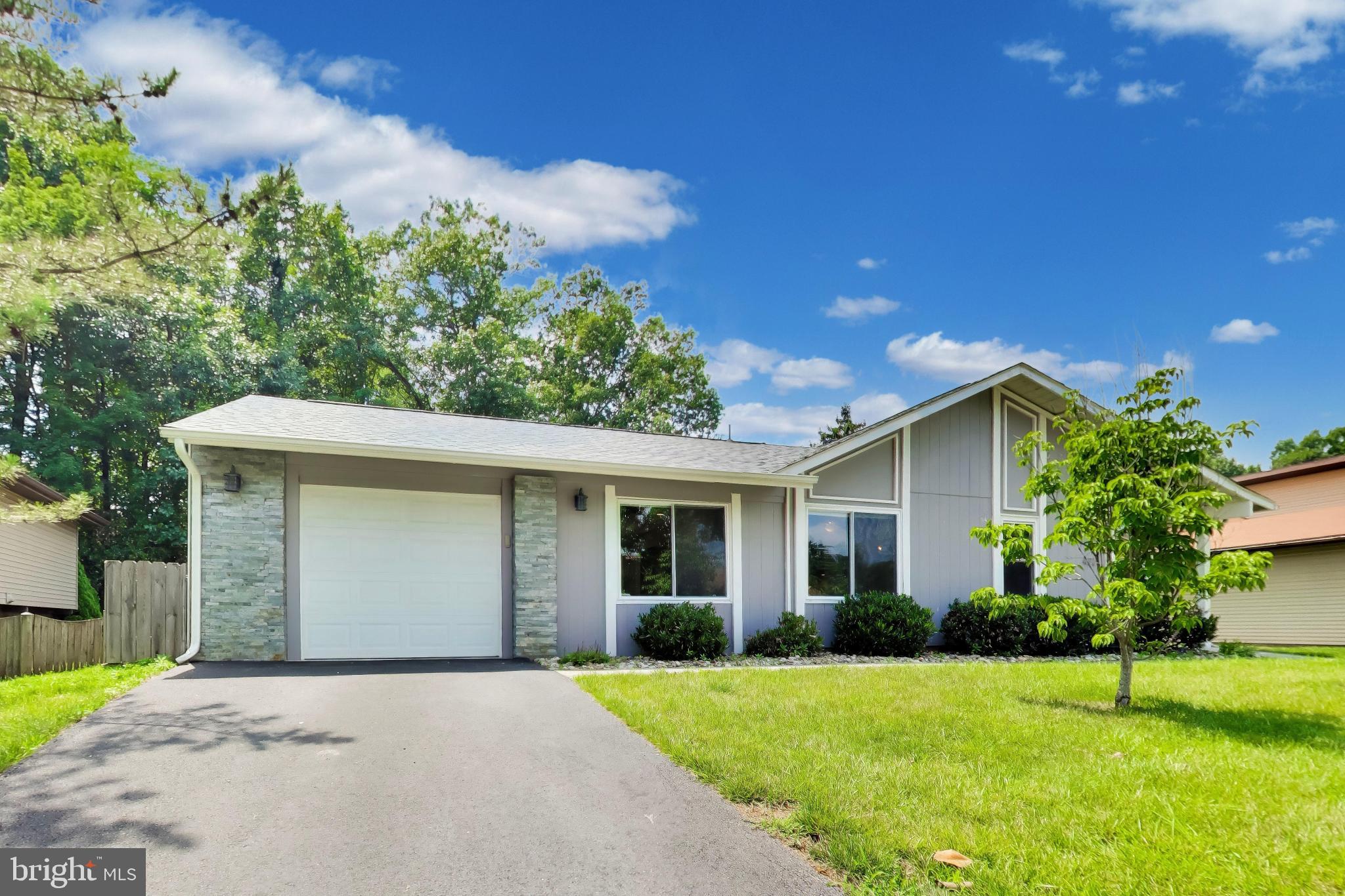 422 AVONDALE DRIVE