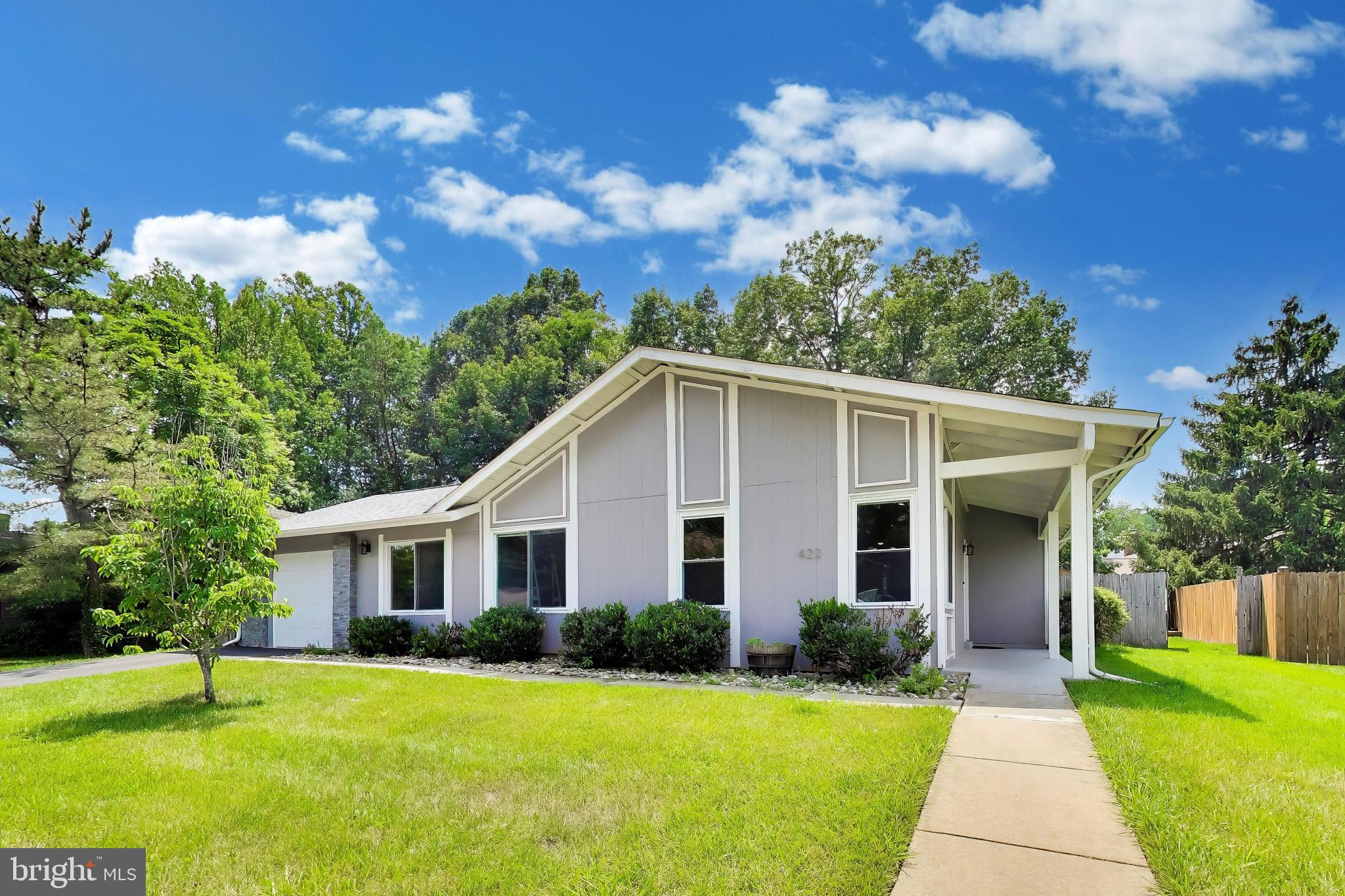 422 AVONDALE DRIVE