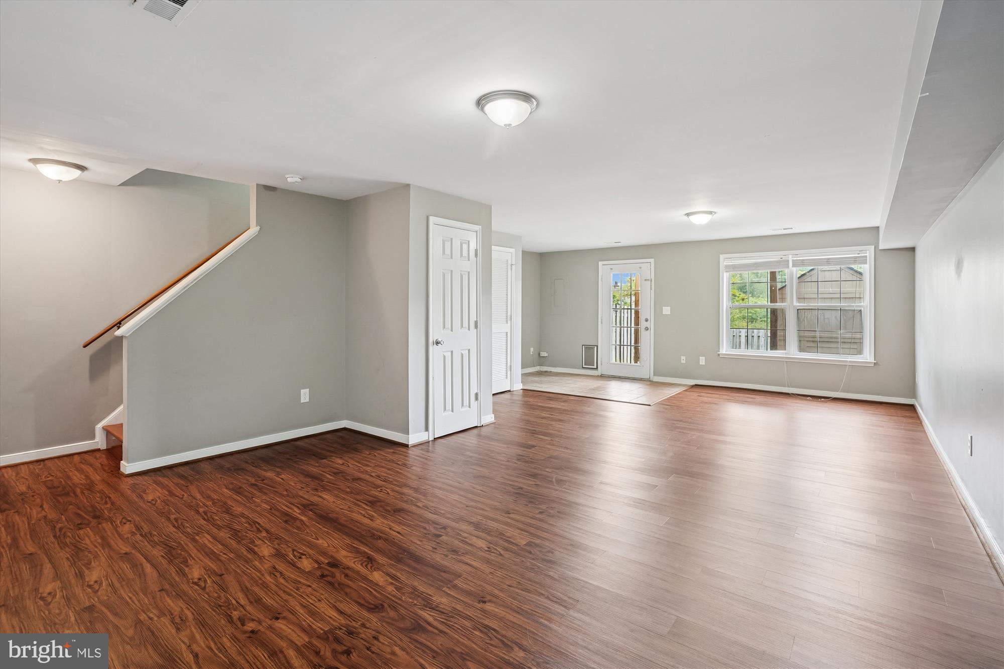 STONE RIVER - Residential Lease