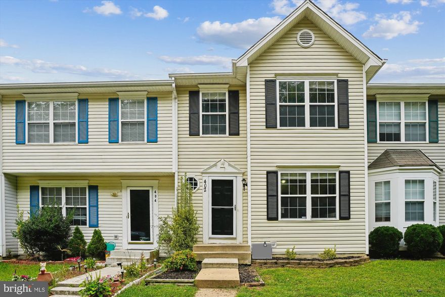 Great 3 Bedroom Townhome! Entire home with LVP flooring.  Main level with Gourmet Kitchen and open dining room/living room. Access to back deck with views of greenery and water. Upper level with three bedrooms. Primary bedroom with vaulted ceilings, walk-in closet, and ensuite bathroom. Bathroom having soaking tub and shower. Two additional bedrooms sharing hallway bath. Lower level with large rec room and powder room. Walk out to fully fenced in backyard. Laundry included.