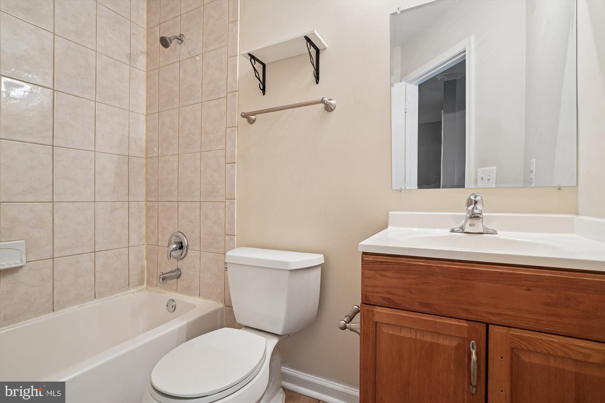 STONE RIVER - Residential Lease