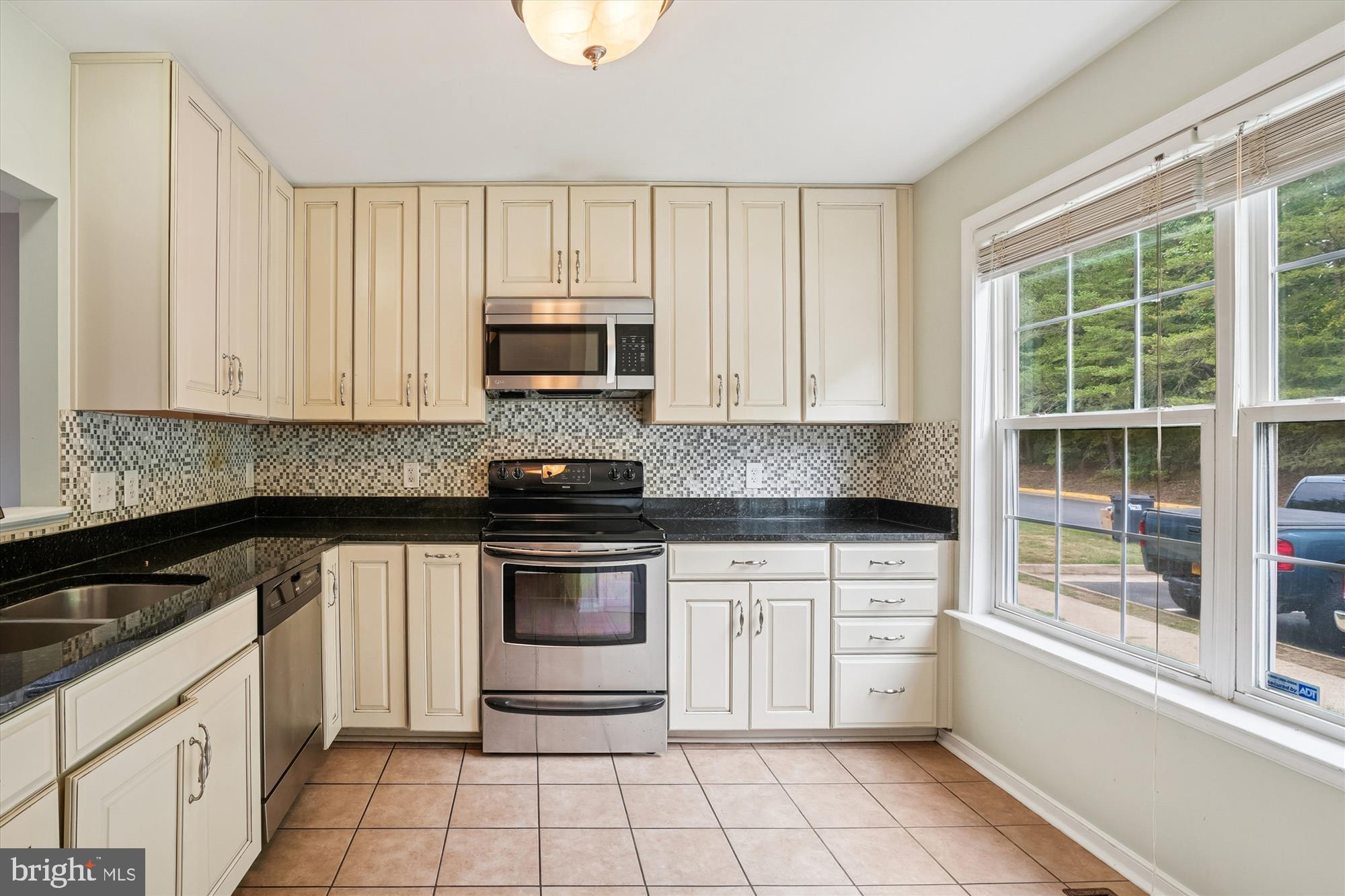 STONE RIVER - Residential Lease