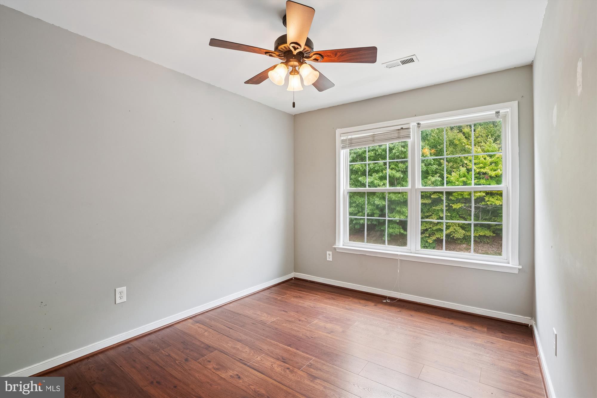 STONE RIVER - Residential Lease