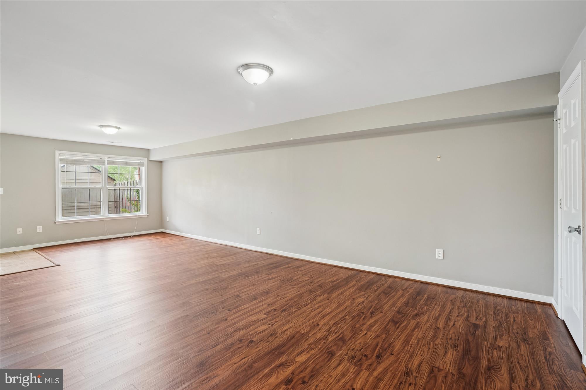 STONE RIVER - Residential Lease