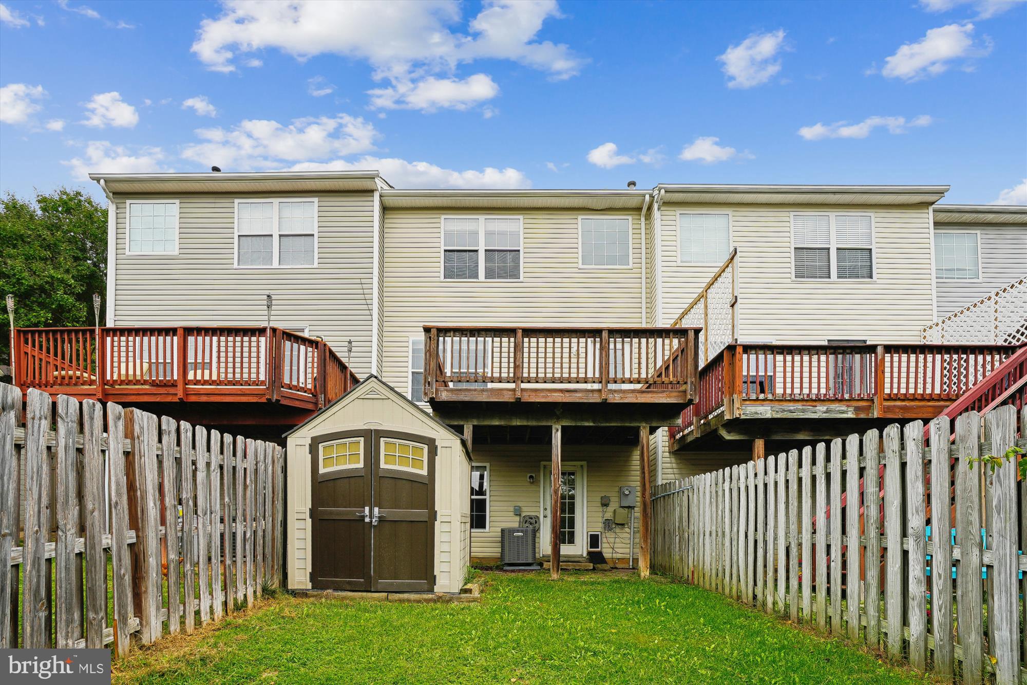 STONE RIVER - Residential Lease