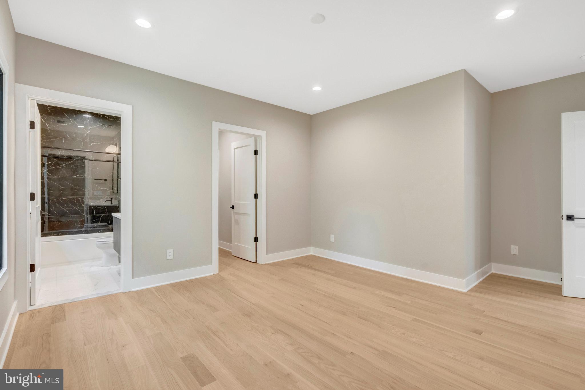 WEST LANGLEY - Residential