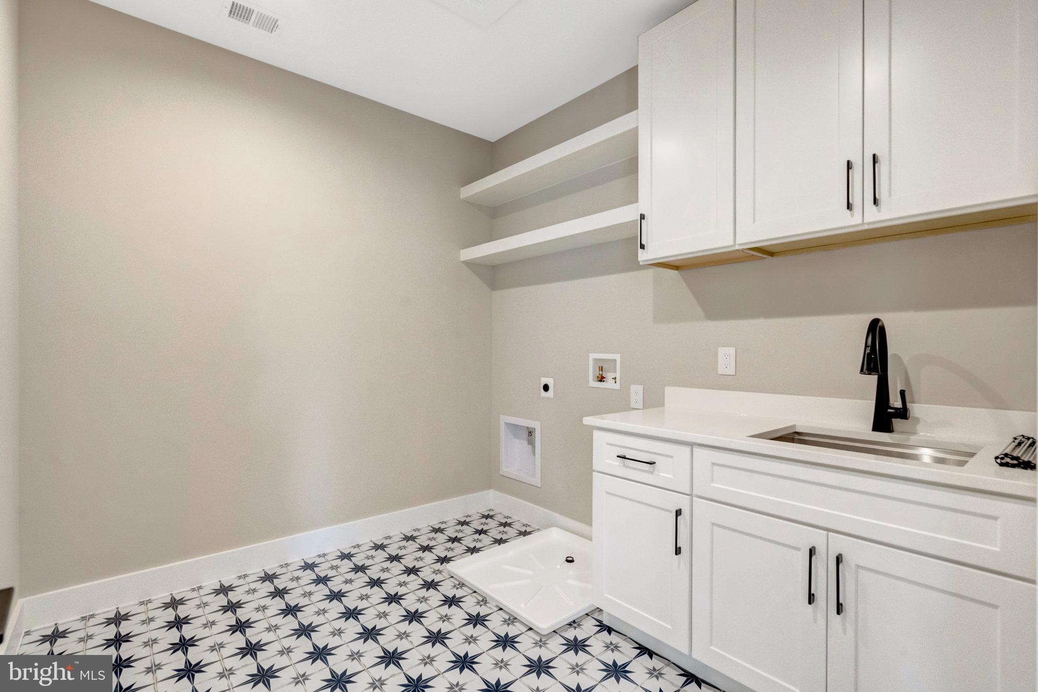 WEST LANGLEY - Residential