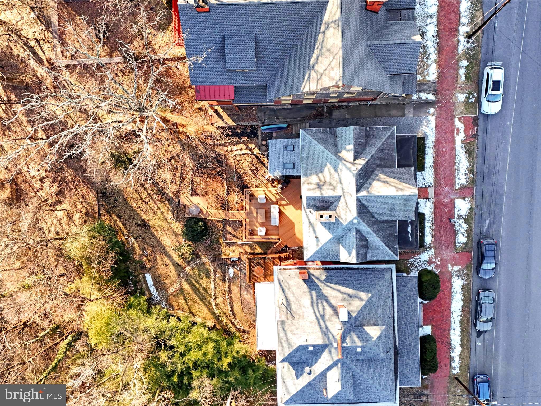 WEST SIDE - Residential