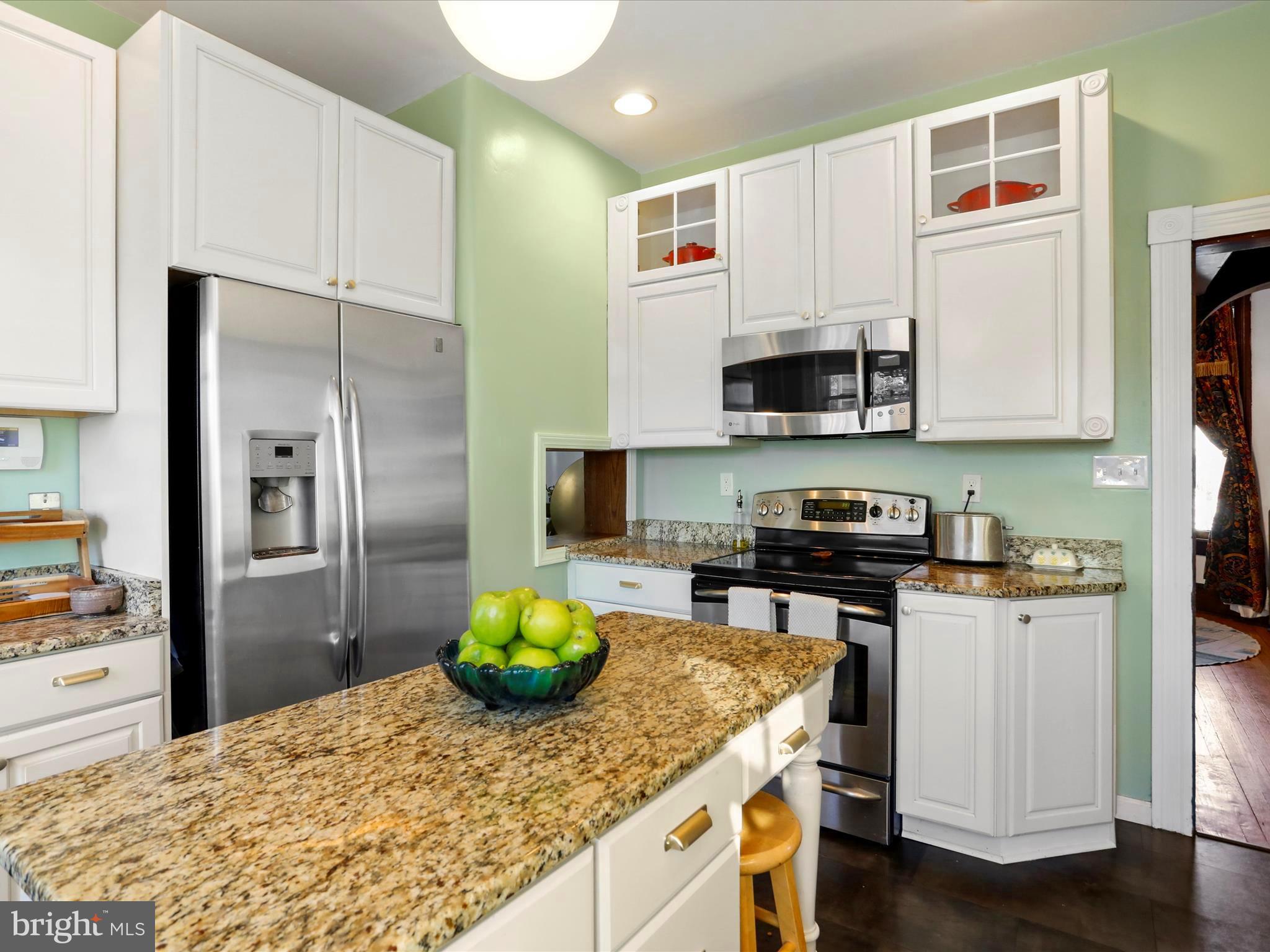 WEST SIDE - Residential