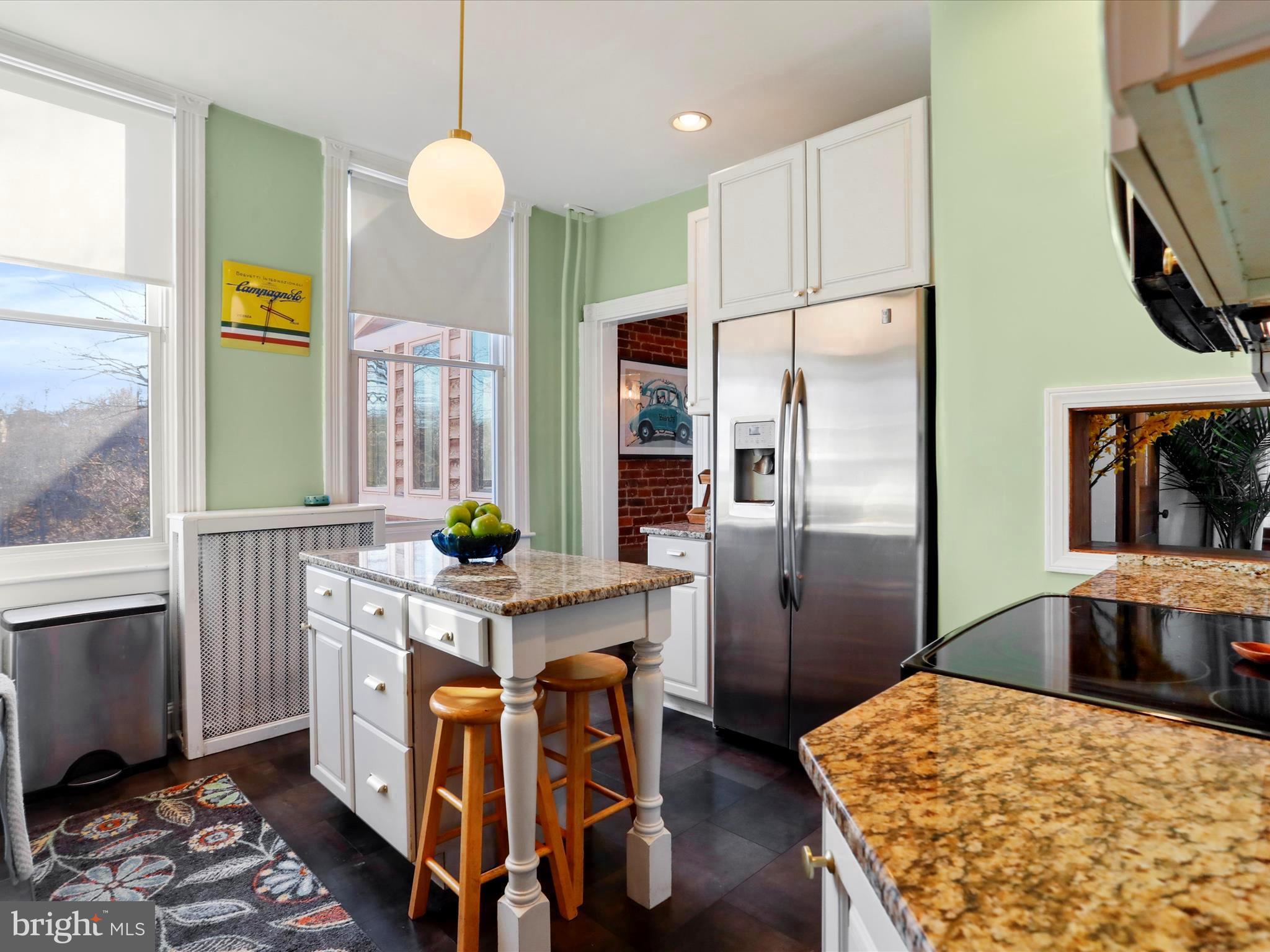 WEST SIDE - Residential