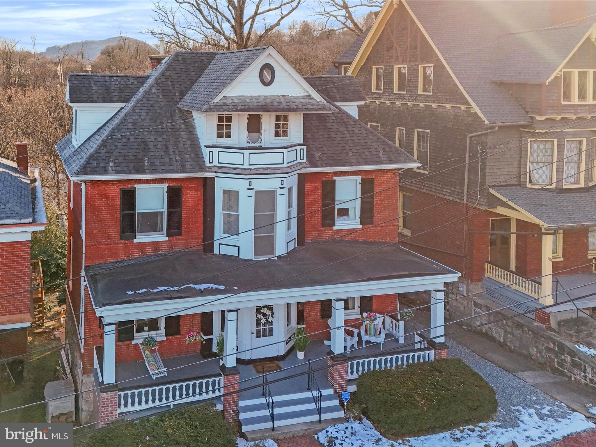 WEST SIDE - Residential