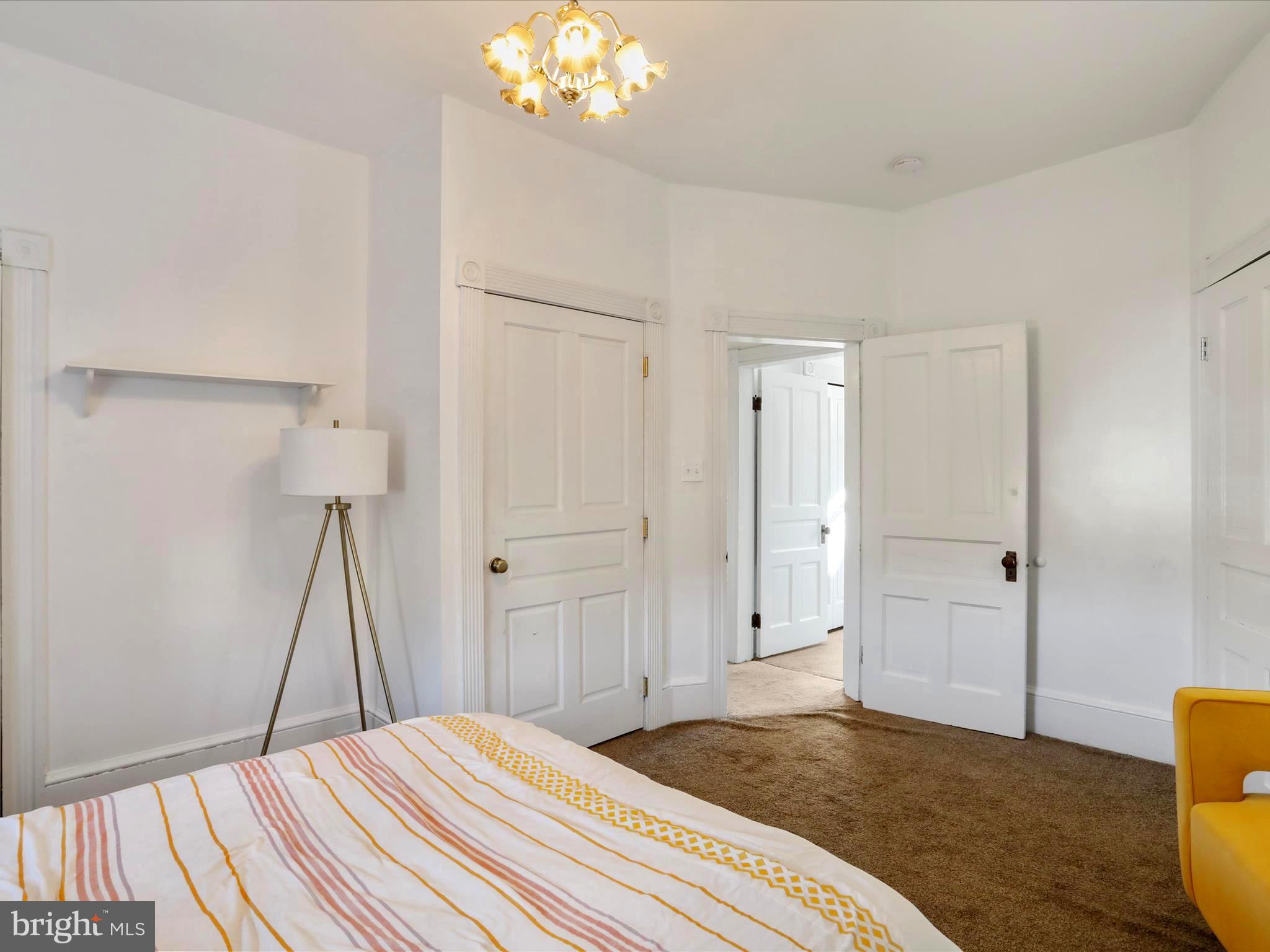 WEST SIDE - Residential