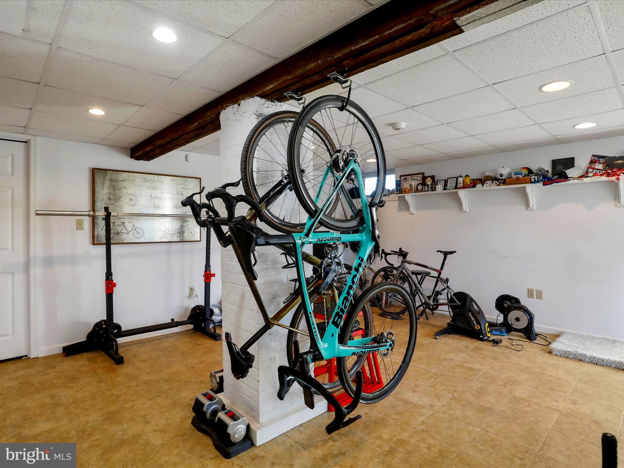 WEST SIDE - Residential