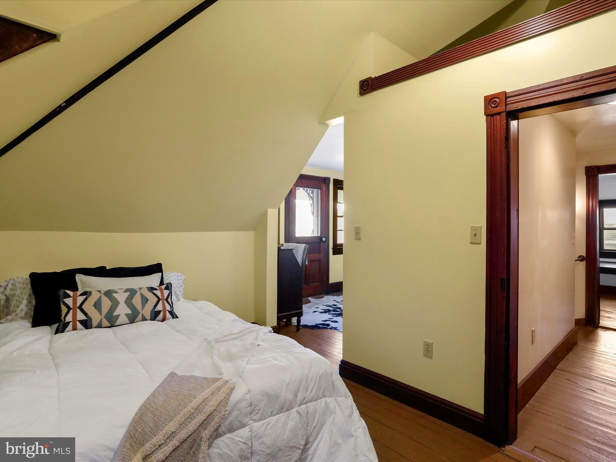 WEST SIDE - Residential