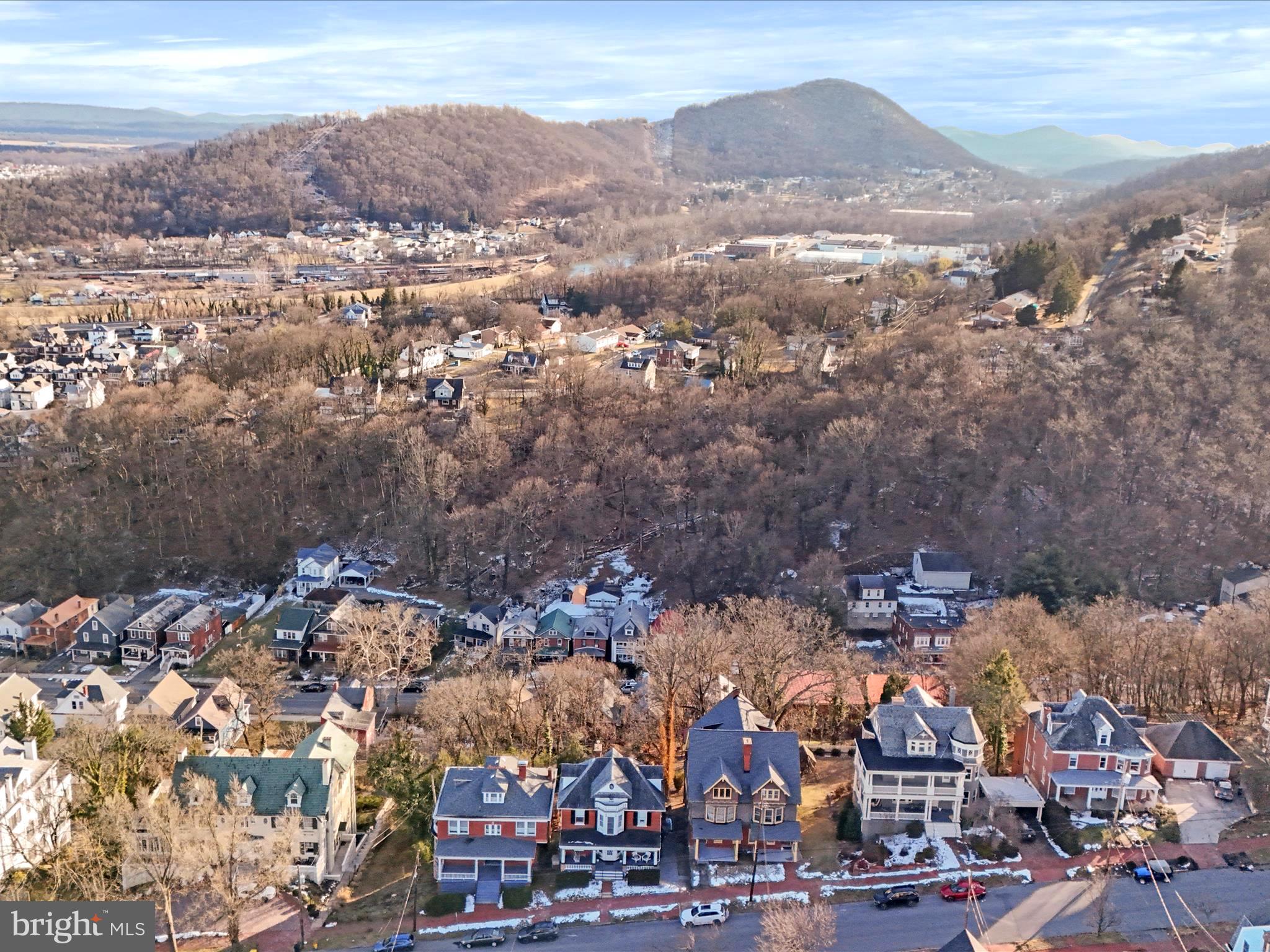 WEST SIDE - Residential