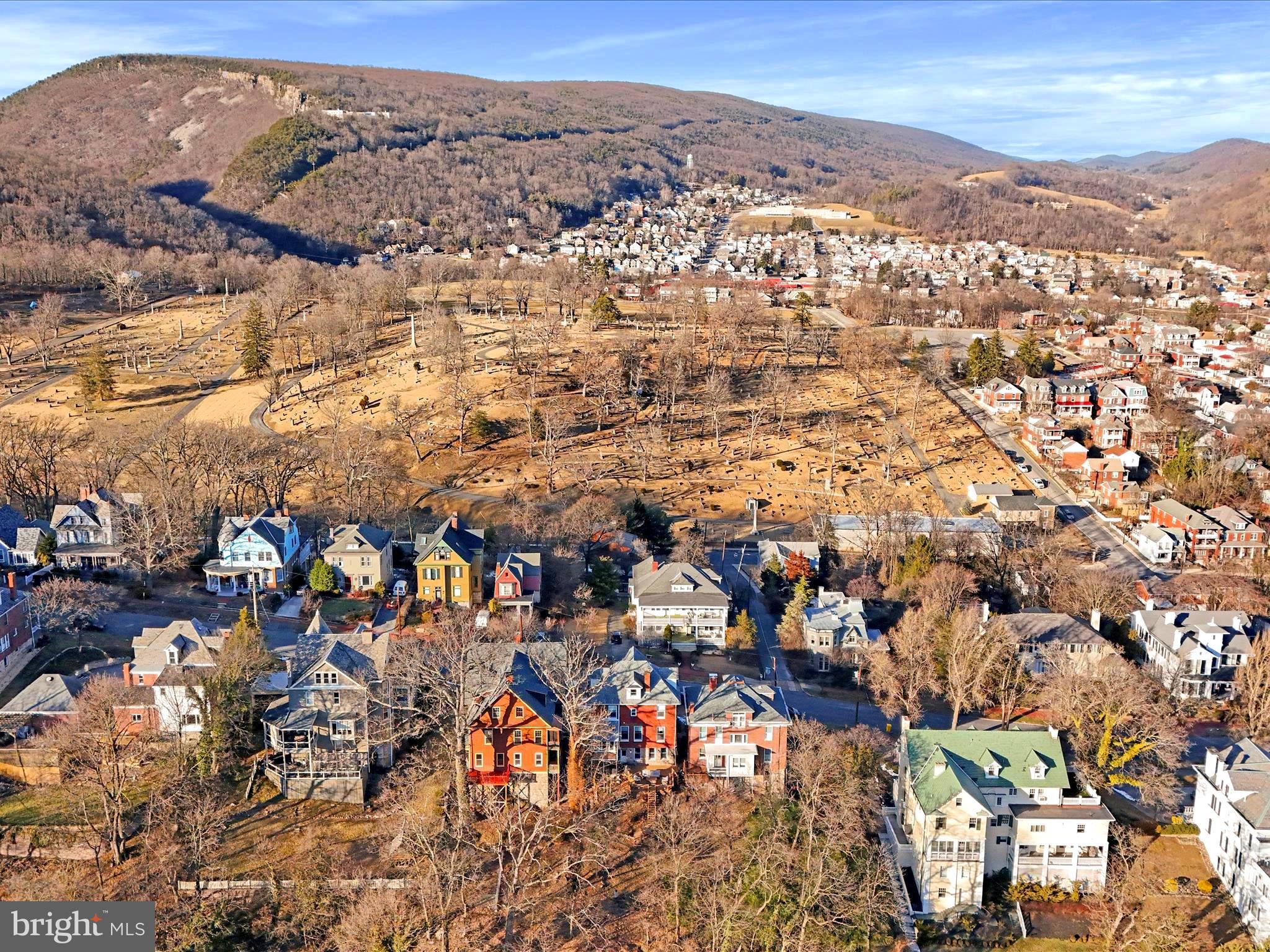 WEST SIDE - Residential