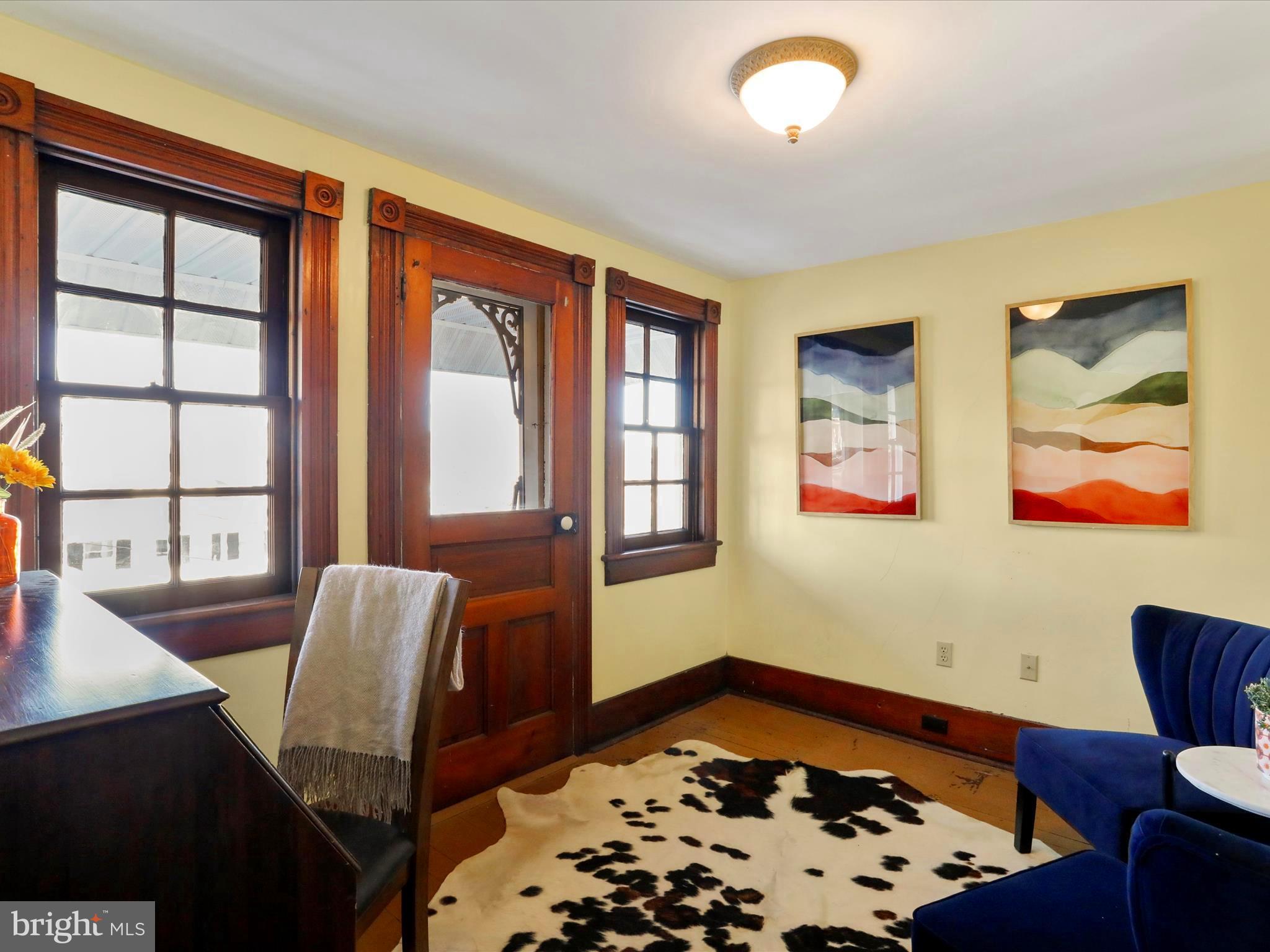 WEST SIDE - Residential