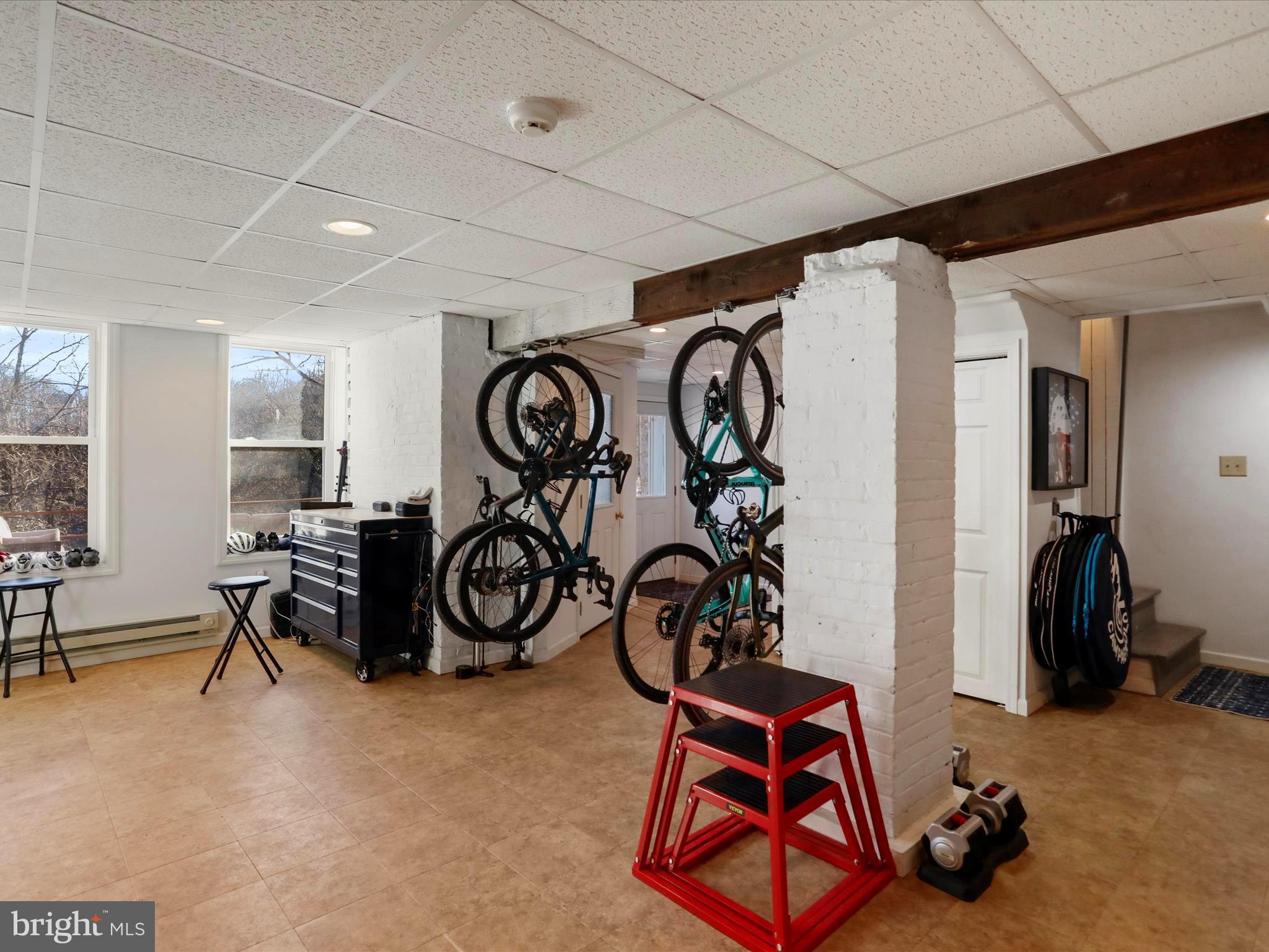 WEST SIDE - Residential