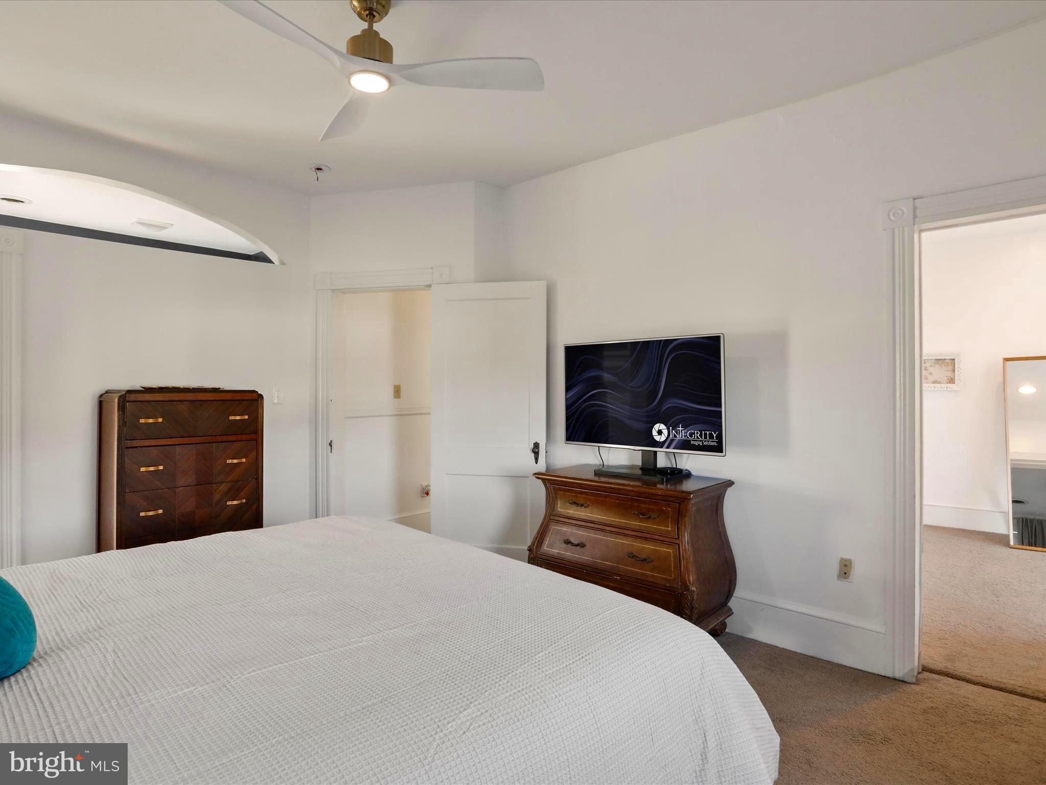 WEST SIDE - Residential