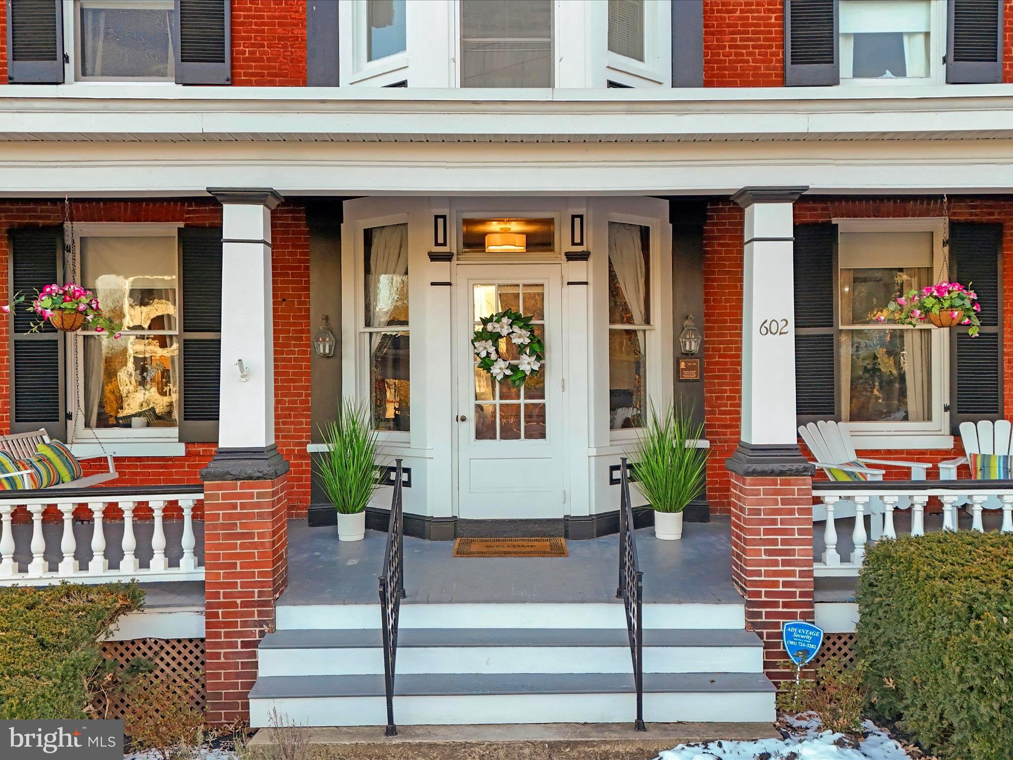 WEST SIDE - Residential