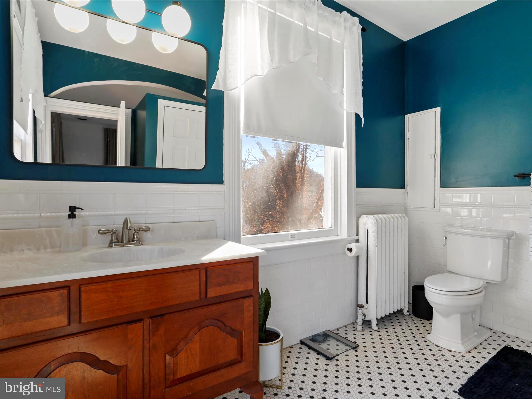 WEST SIDE - Residential