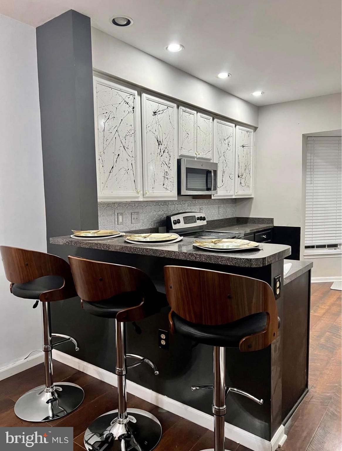 WELLFLEET MEWS - Residential