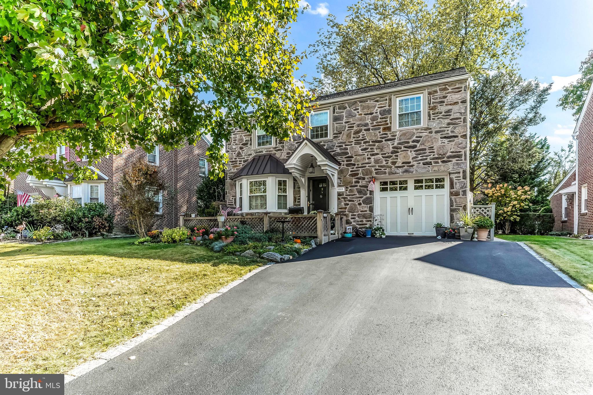 LYNNWOOD - Residential