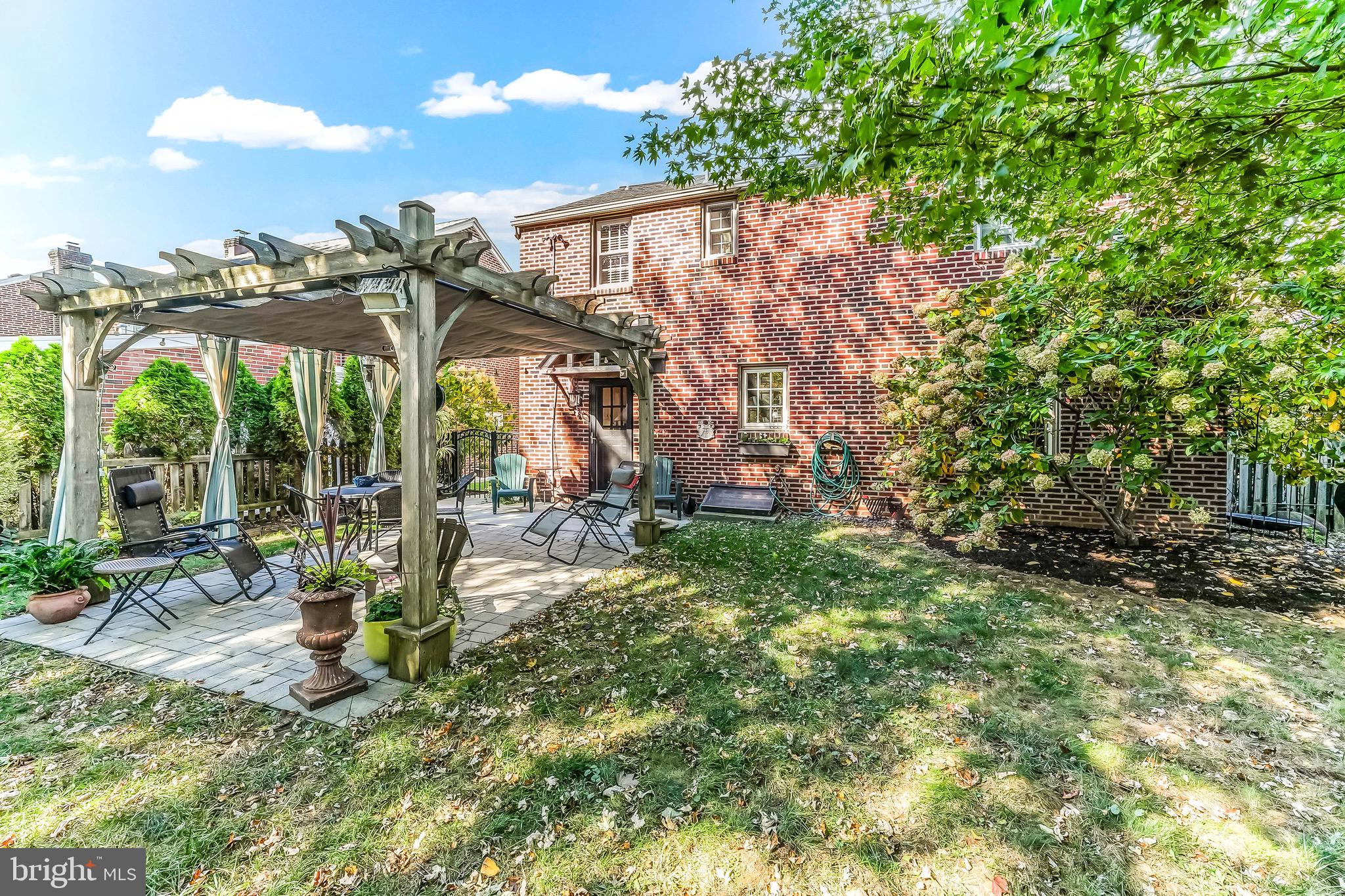 LYNNWOOD - Residential