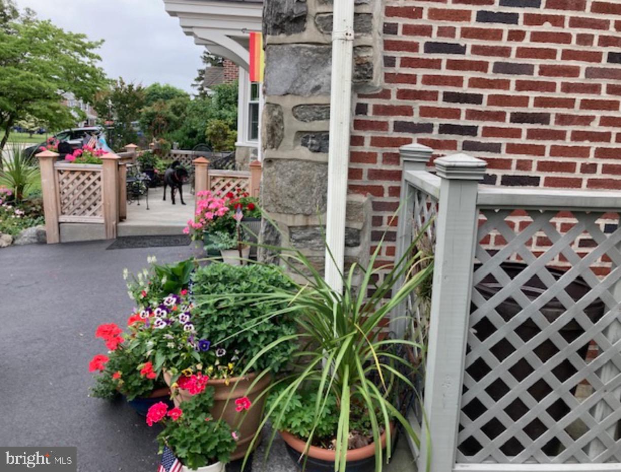 LYNNWOOD - Residential