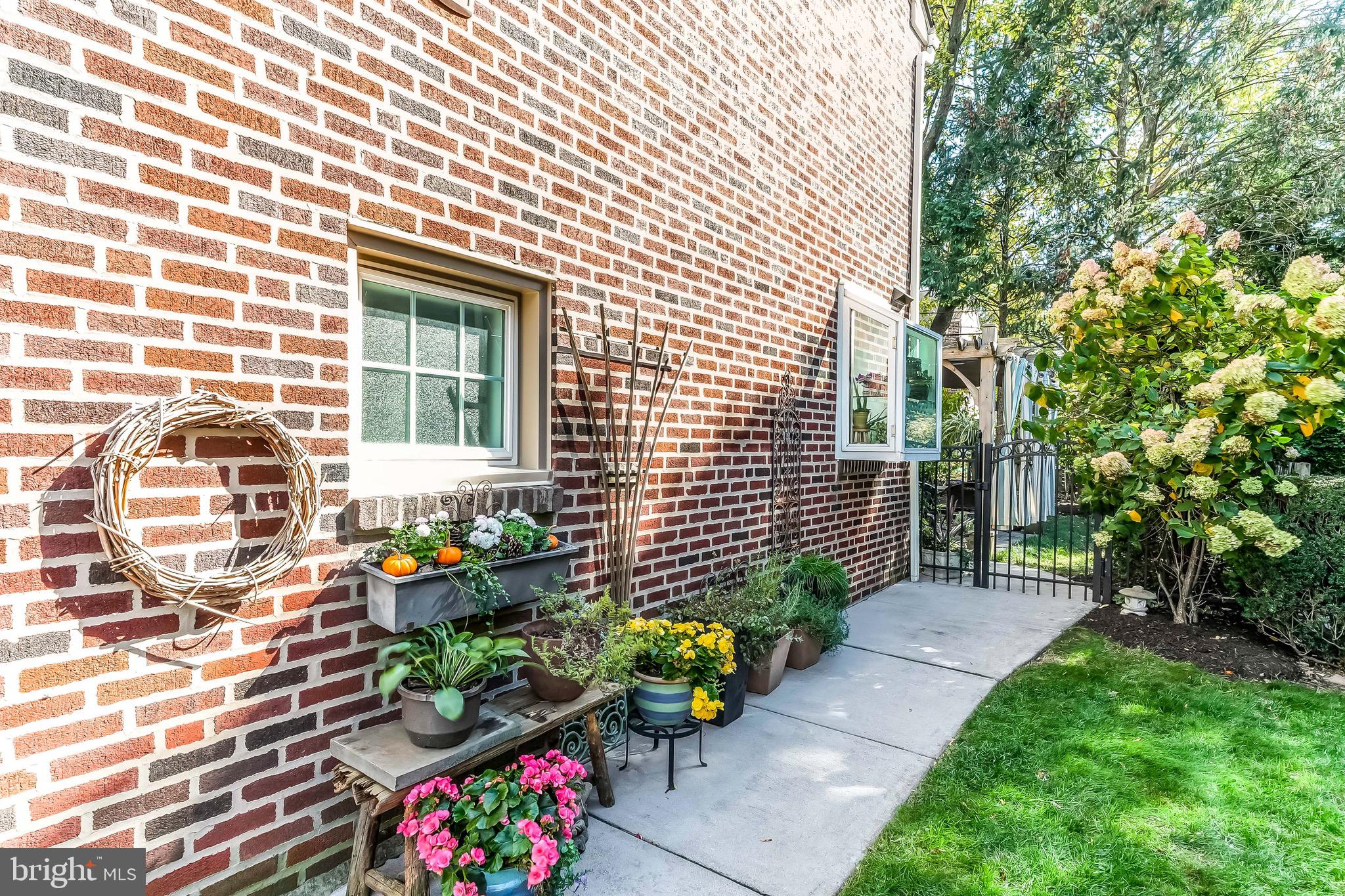 LYNNWOOD - Residential