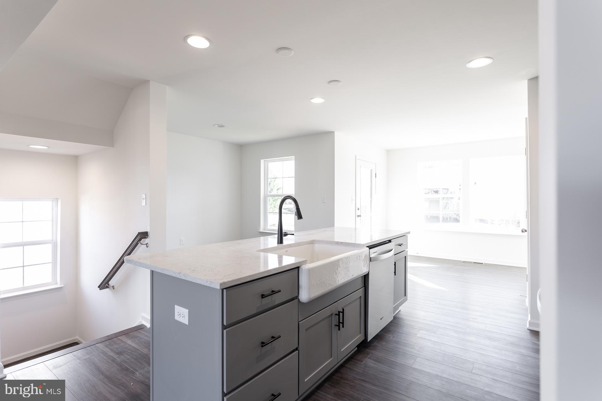 ARCHERS ROCK - Residential