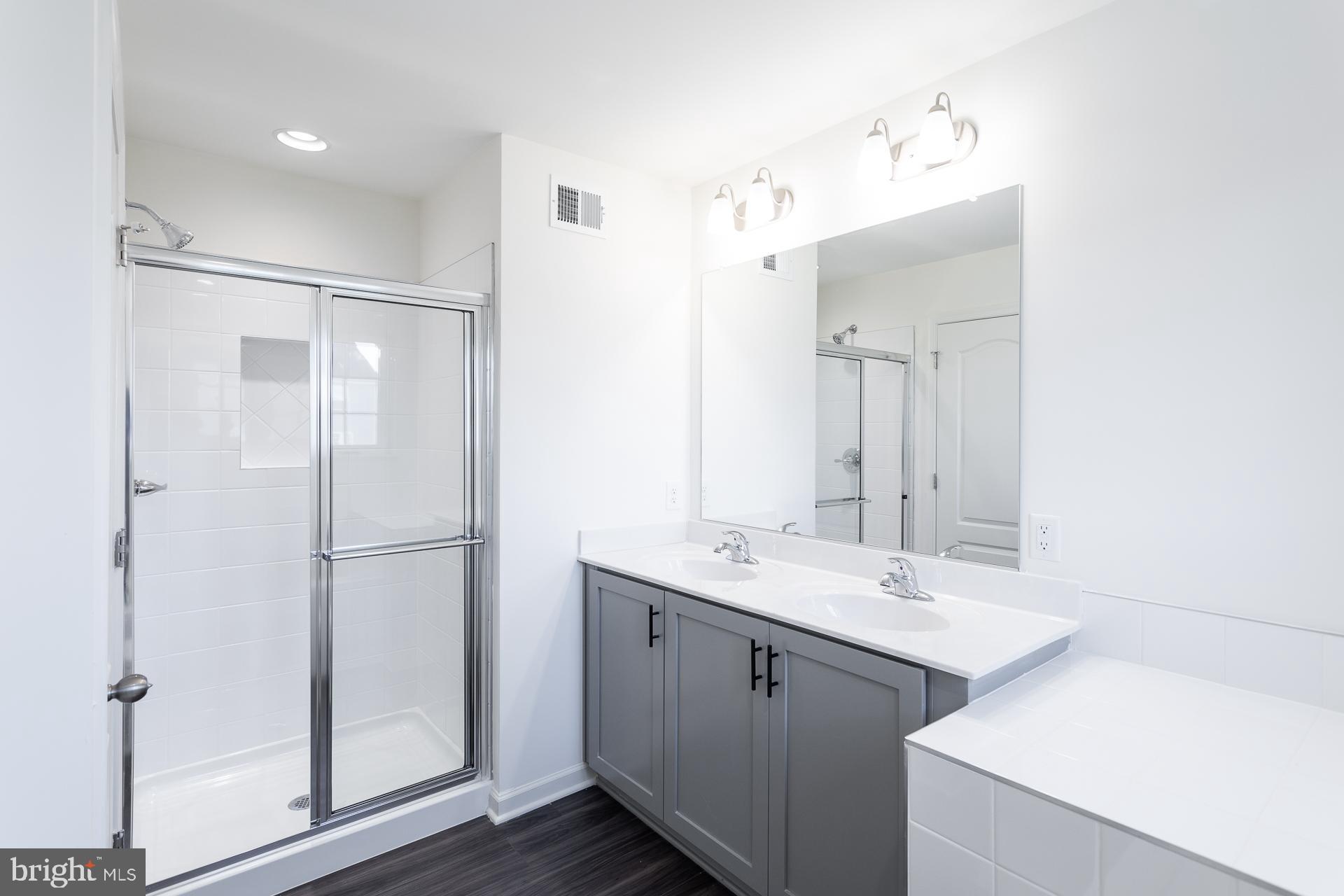 ARCHERS ROCK - Residential