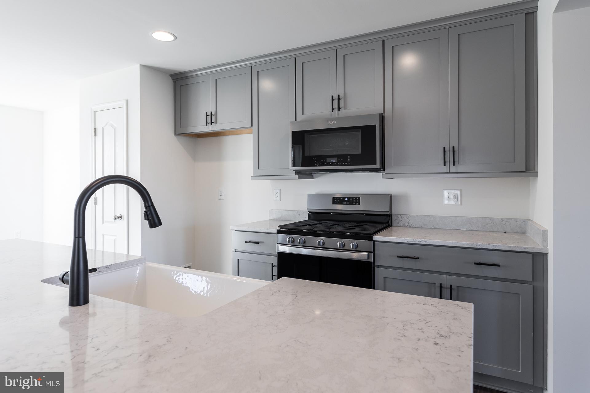 ARCHERS ROCK - Residential