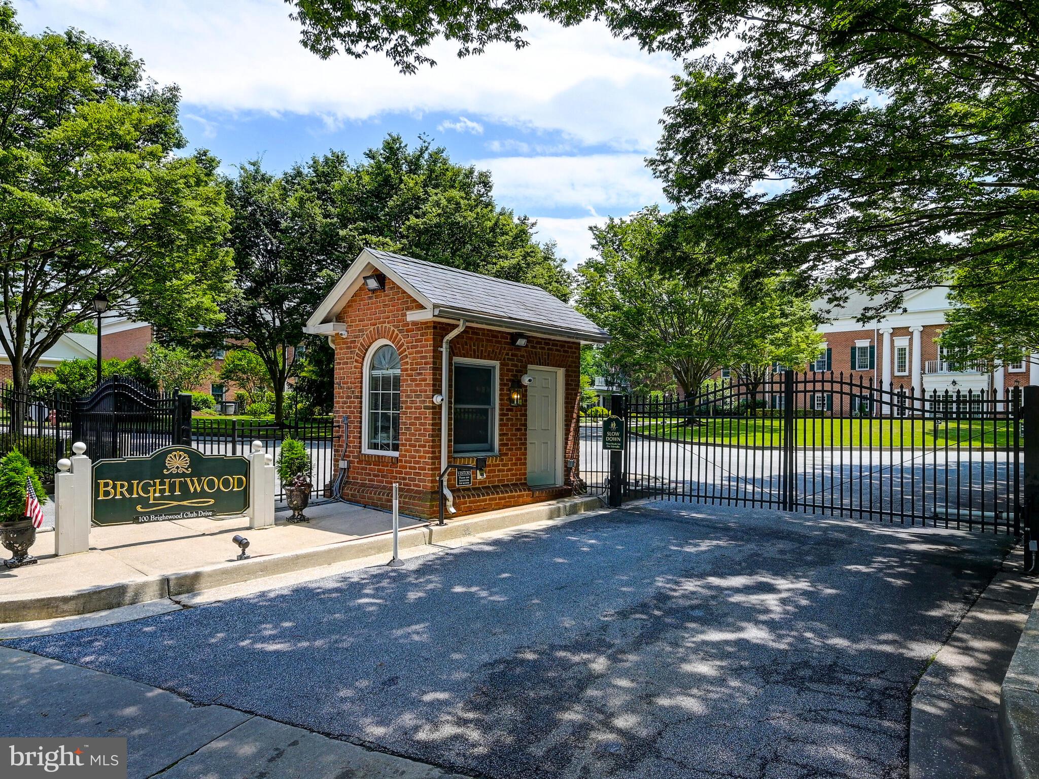 402 BRIGHTWOOD CLUB DRIVE 402