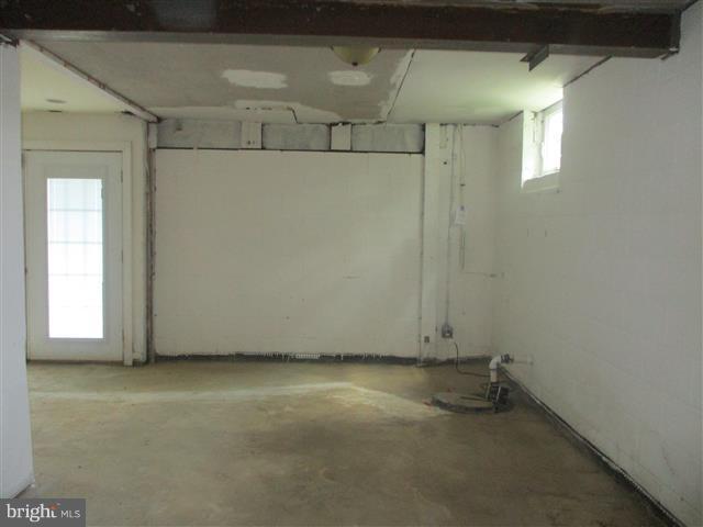 HOLLY NECK - Residential