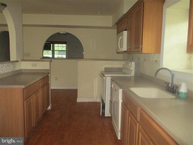 HOLLY NECK - Residential