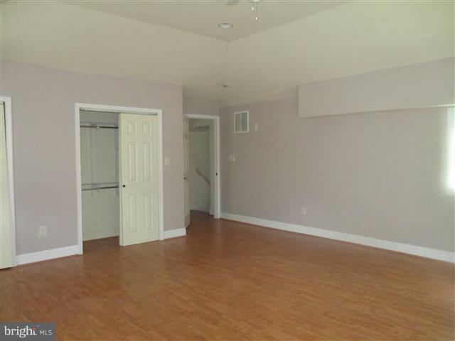 HOLLY NECK - Residential