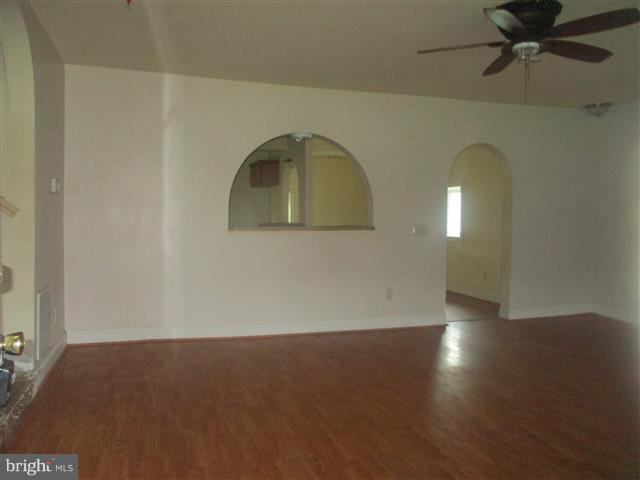 HOLLY NECK - Residential