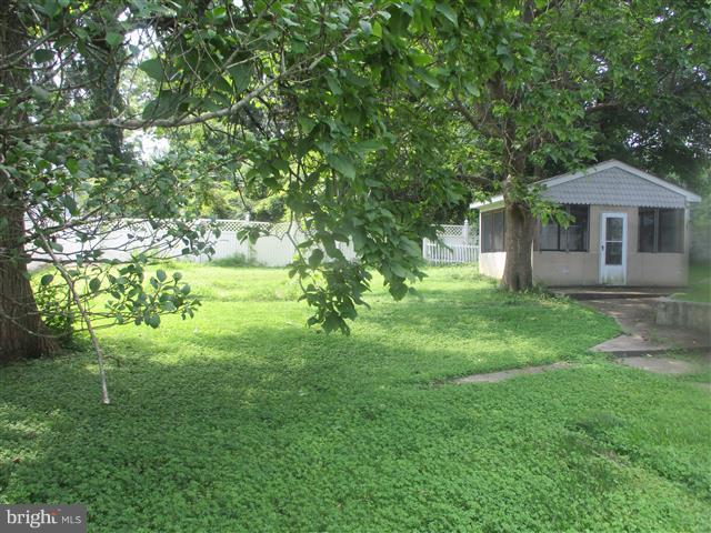 HOLLY NECK - Residential