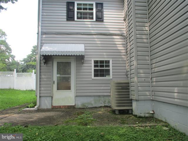 HOLLY NECK - Residential