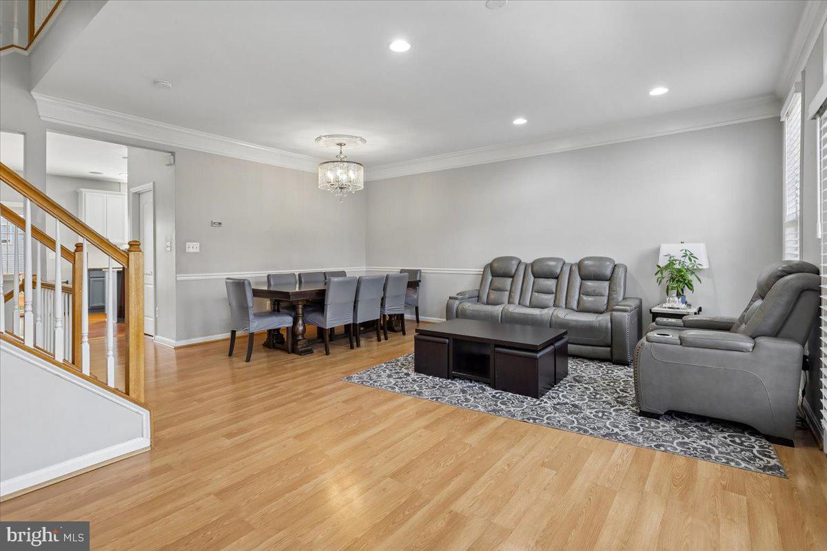 21895 SCHENLEY TERRACE
