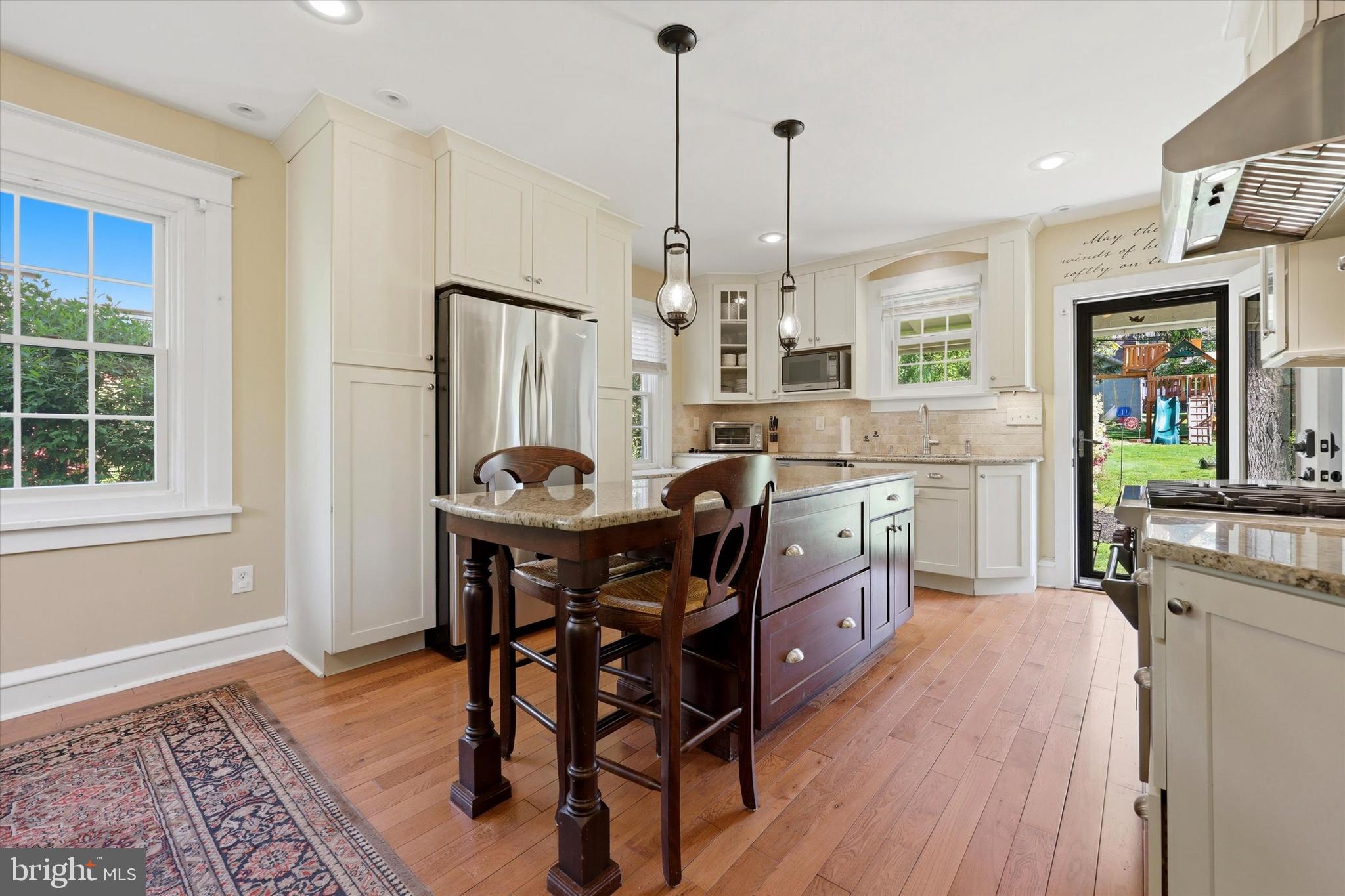 JENKINTOWN - Residential