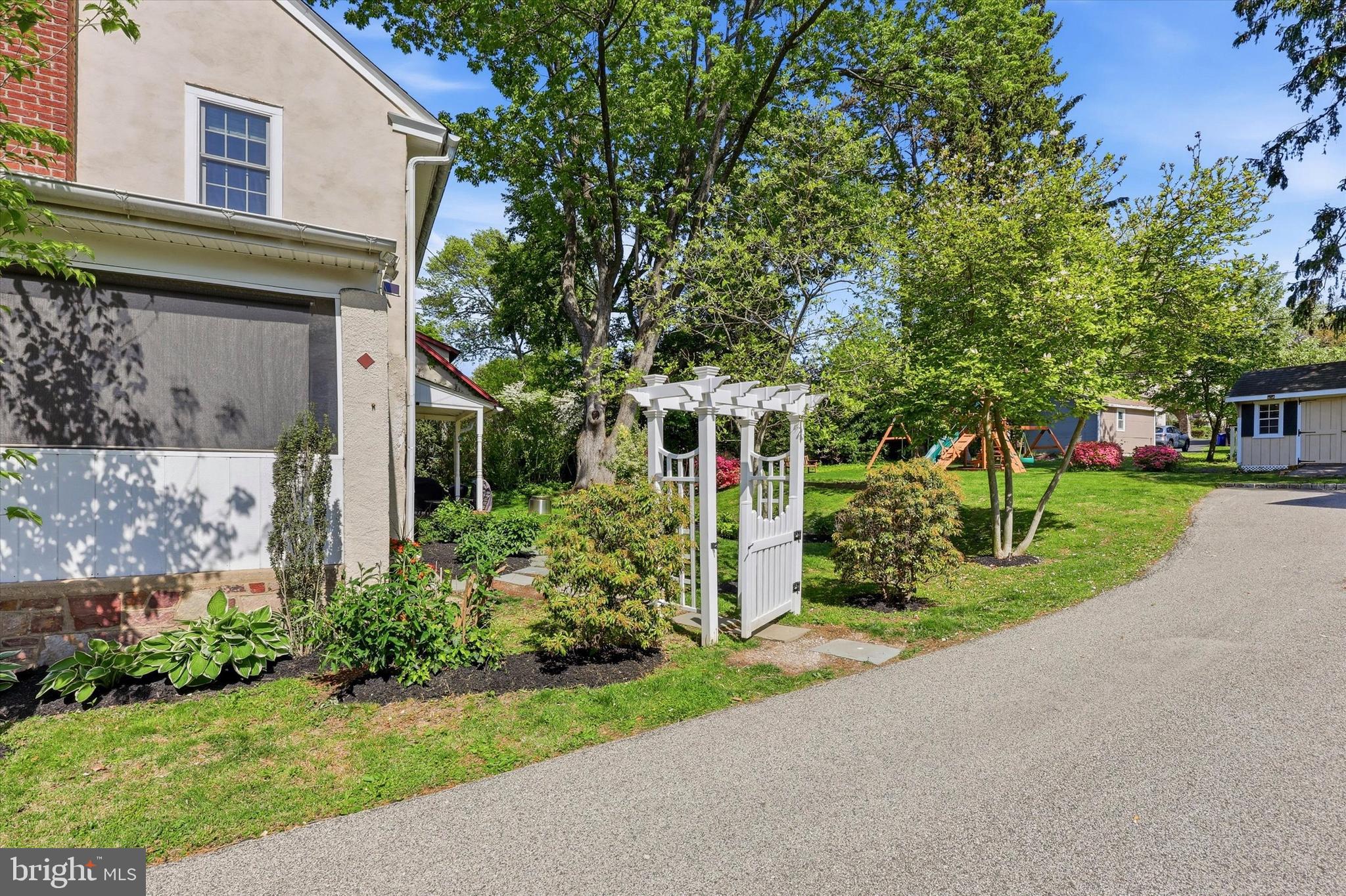 JENKINTOWN - Residential