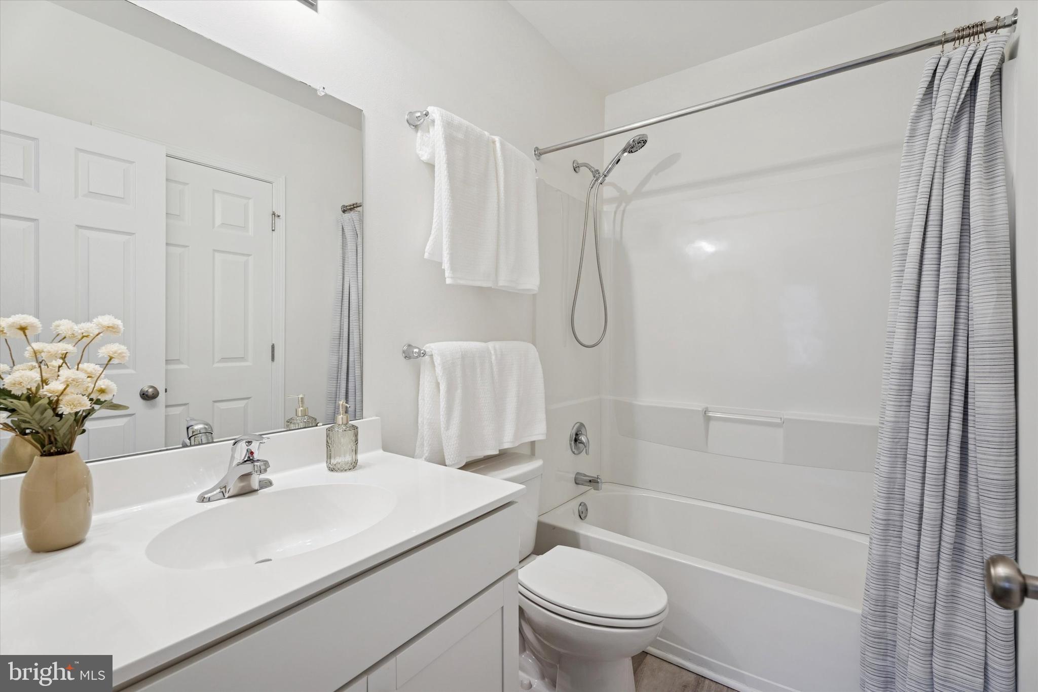 ARBOR KNOLL - Residential