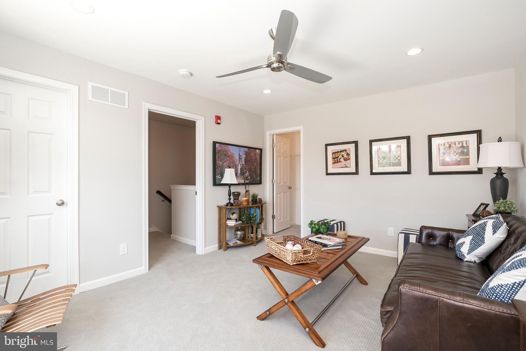 ARBOR KNOLL - Residential