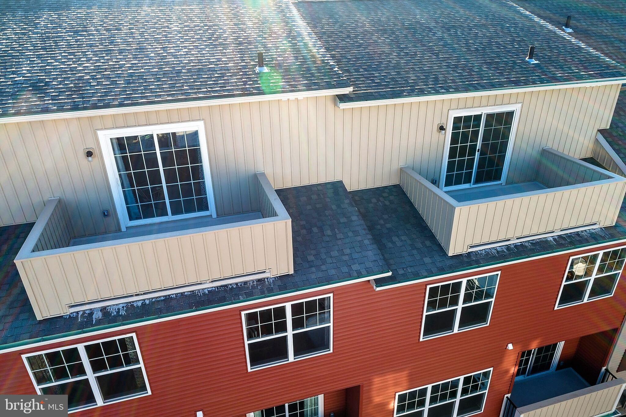 ARBOR KNOLL - Residential